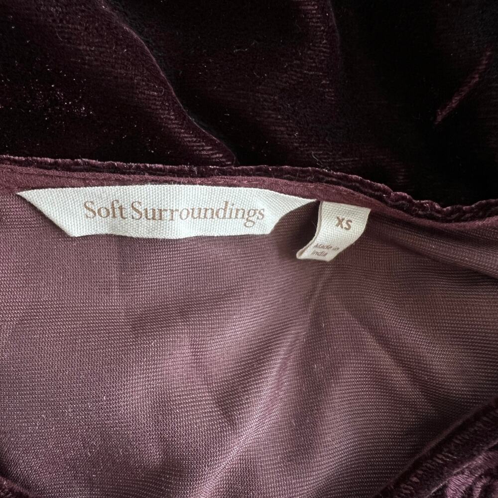 Soft Surroundings Crush Velvet Tunic Top Women's XS Burgundy Embroidered Floral - Picture 4 of 6